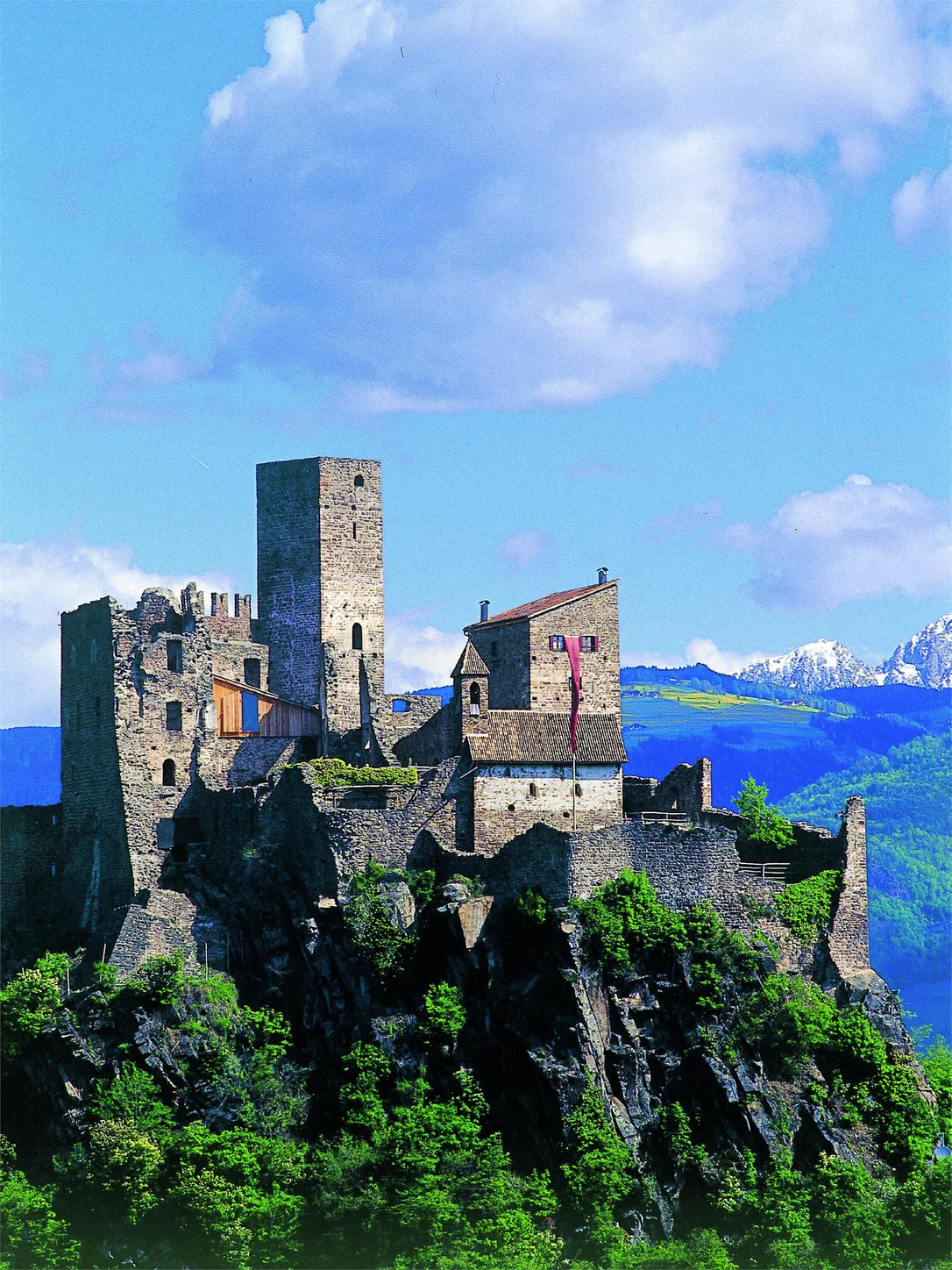 Hike Andriano - Hocheppan castle - Andriano
