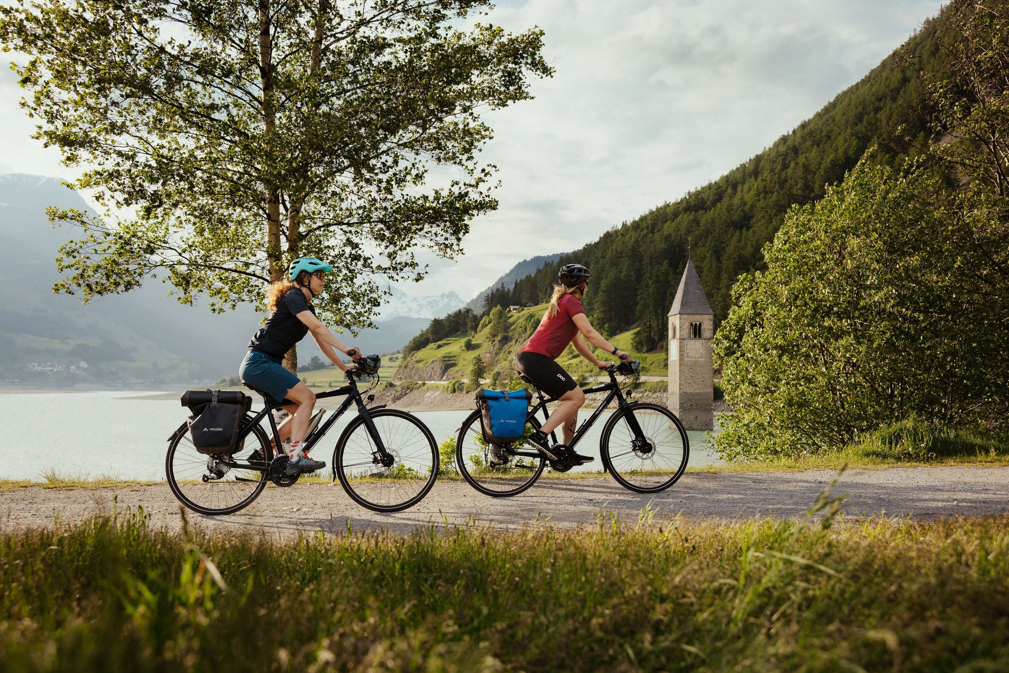 Unterwegs am Talradweg Vinschgau, vorbei am Reschensee