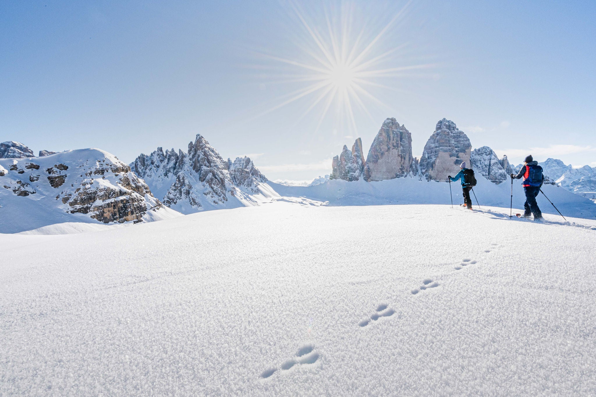 Schneeschuhwandern zu den Drei Zinnen