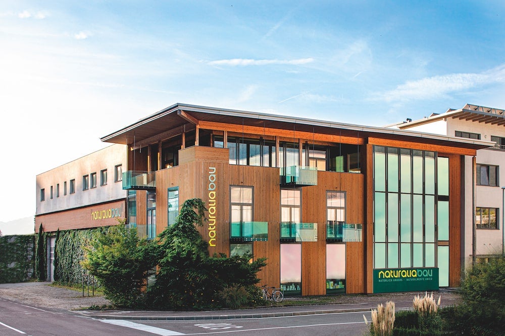 Der nachhaltige Firmensitz von Naturalia Bau in Meran