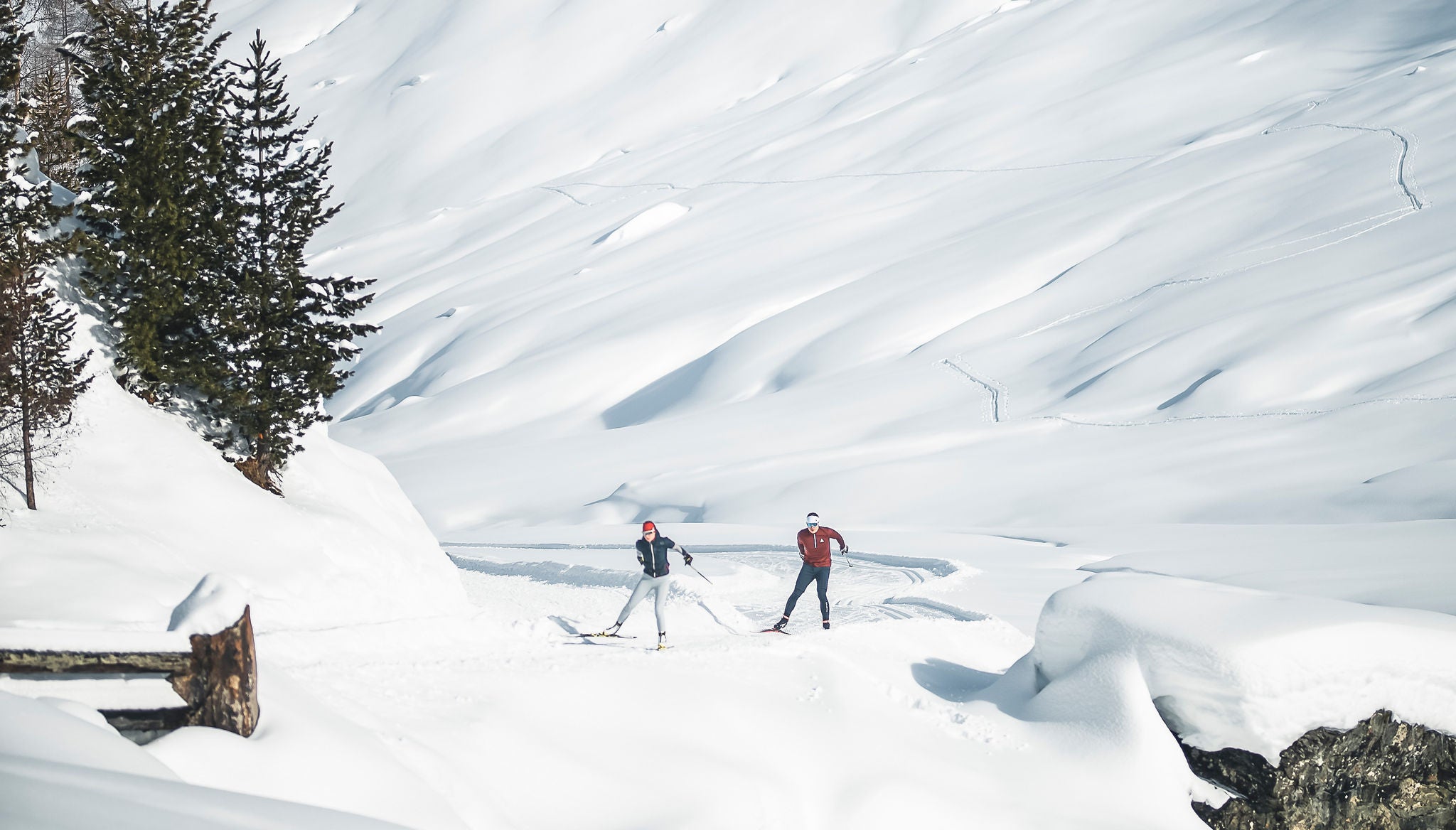 Zwei Langläufer im Ahrntal