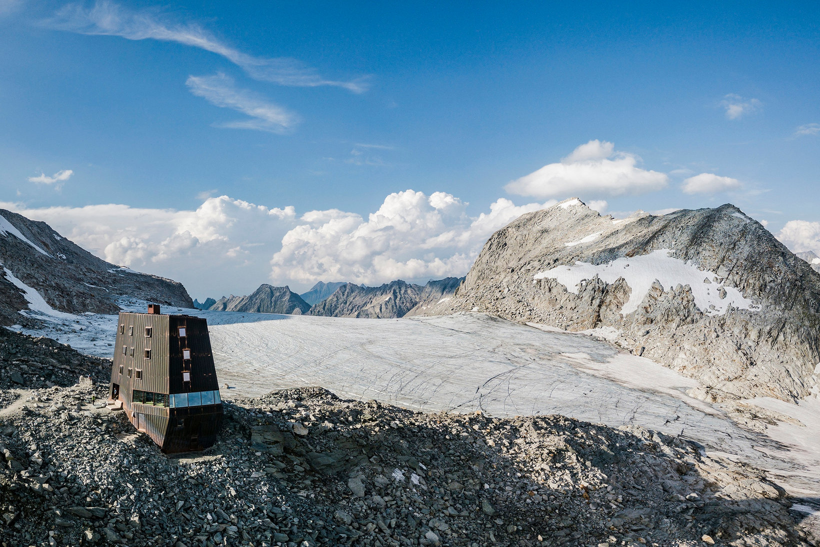 Schwarzensteinhütte