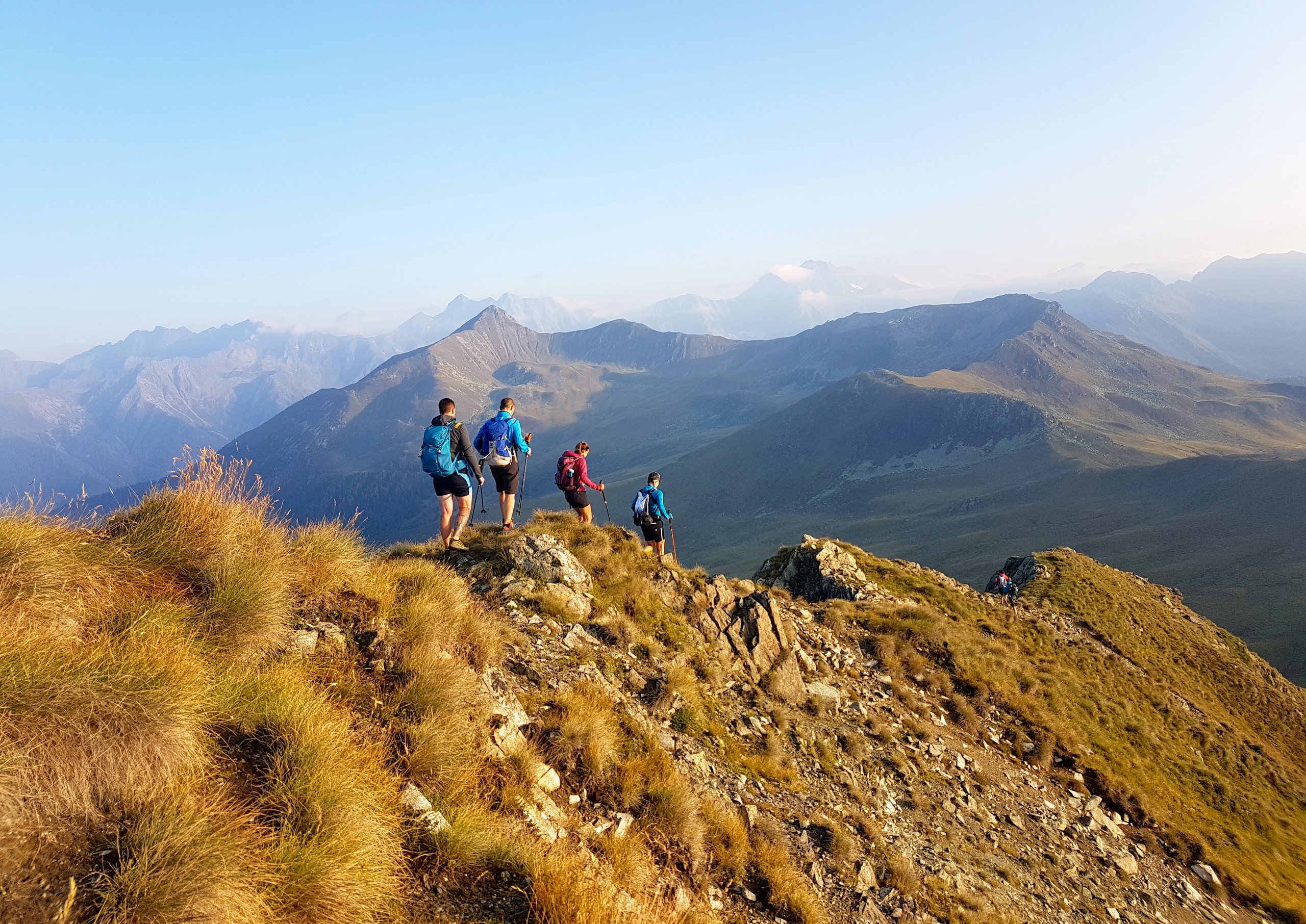 Wanderer auf der 11-Gipfel-Bergtour