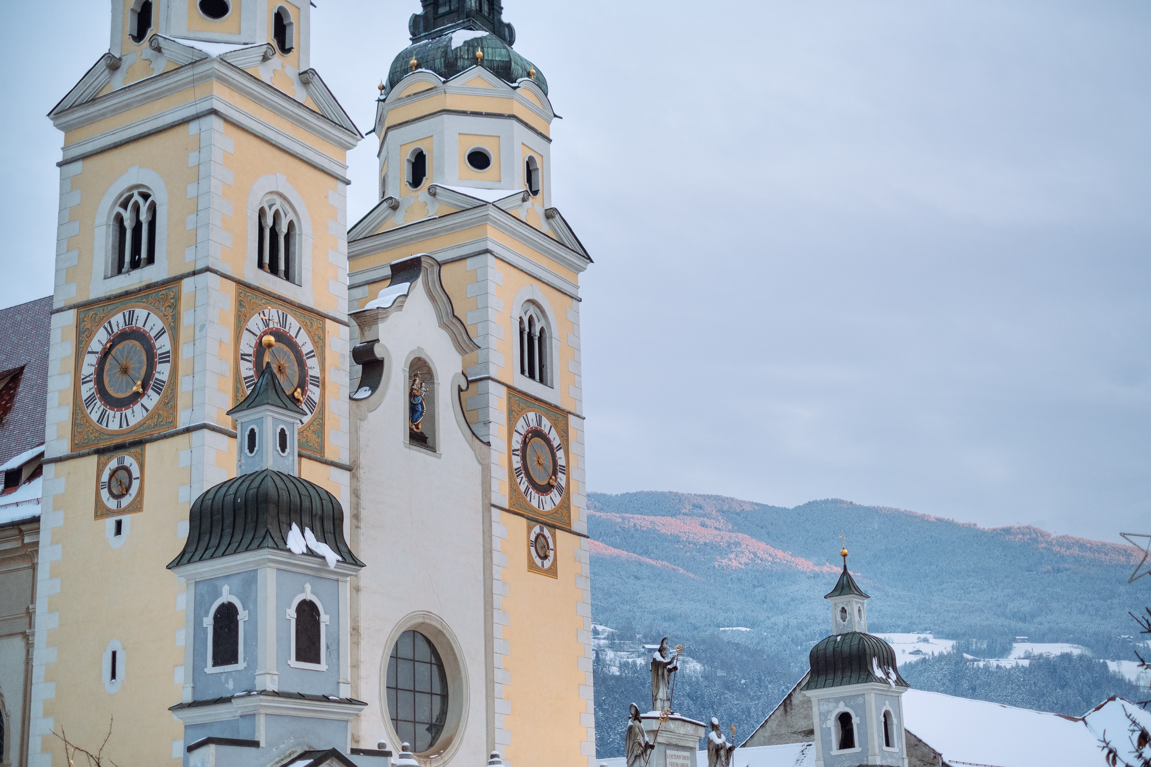 Klášter Säben v údolí Eisacktal