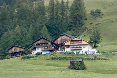 Apartments Porta-Kaiser - Farm Holiday San Martin /San Martino 22 suedtirol.info