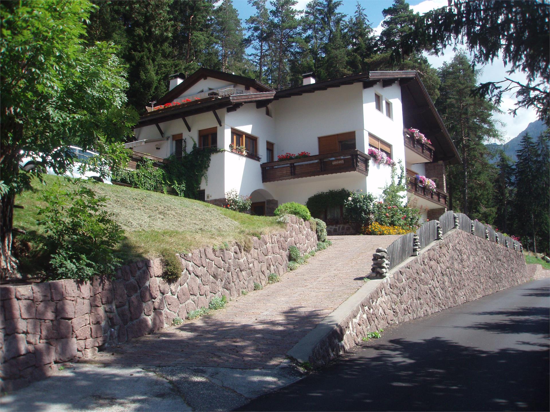 Apartments Rella Elena St.Ulrich 2 suedtirol.info