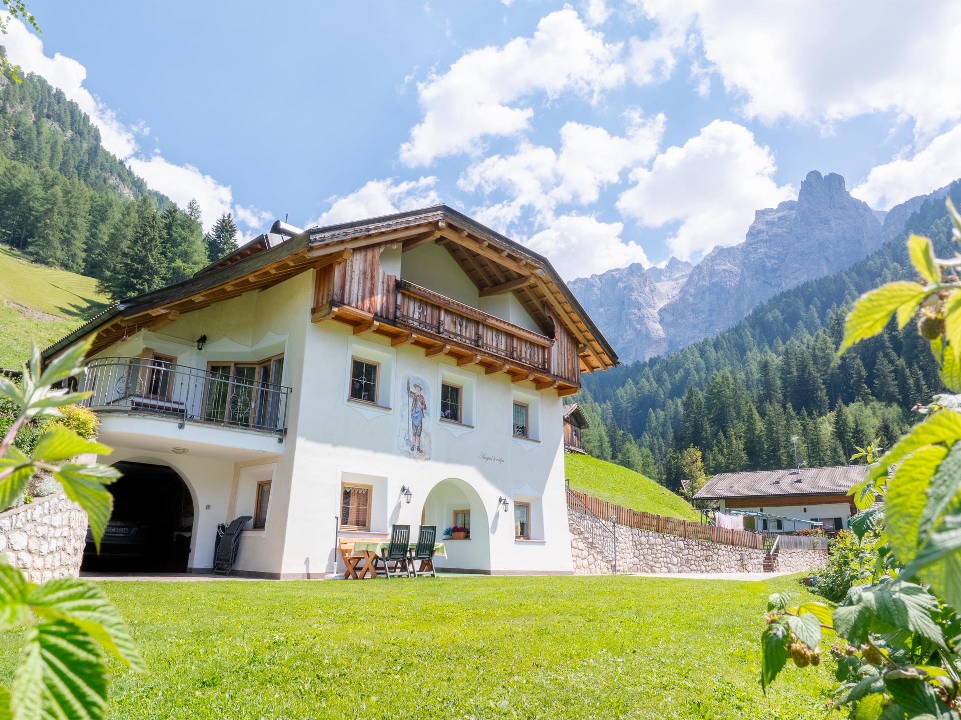 Apartments Angiul ti crëps - Bauernhof Wolkenstein 3 suedtirol.info