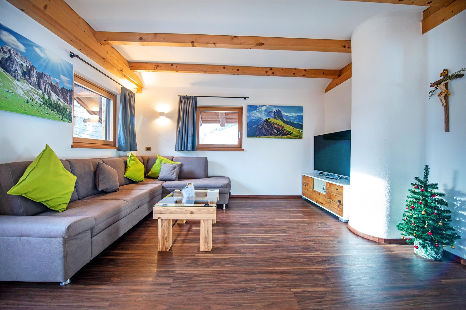 Apartments Chalet Aghel S.Crestina Gherdëina/Santa Cristina Val Gardana 11 suedtirol.info