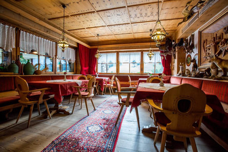 Al Plan Dolomites Hotel Museum-Osteria-Oldtimer Al Plan/San Vigilio 20 suedtirol.info