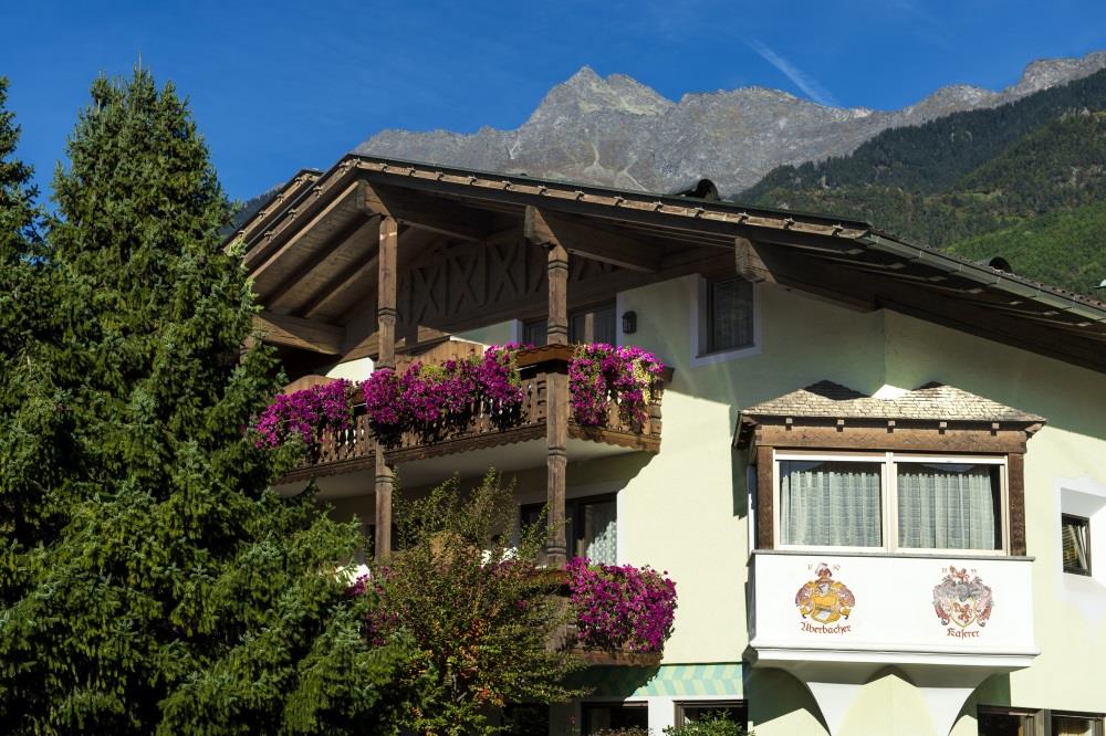 ART RESIDENCE JOSEFSHOF DER MARIA KASERER & CO KG – SAS Algund/Lagundo 2 suedtirol.info