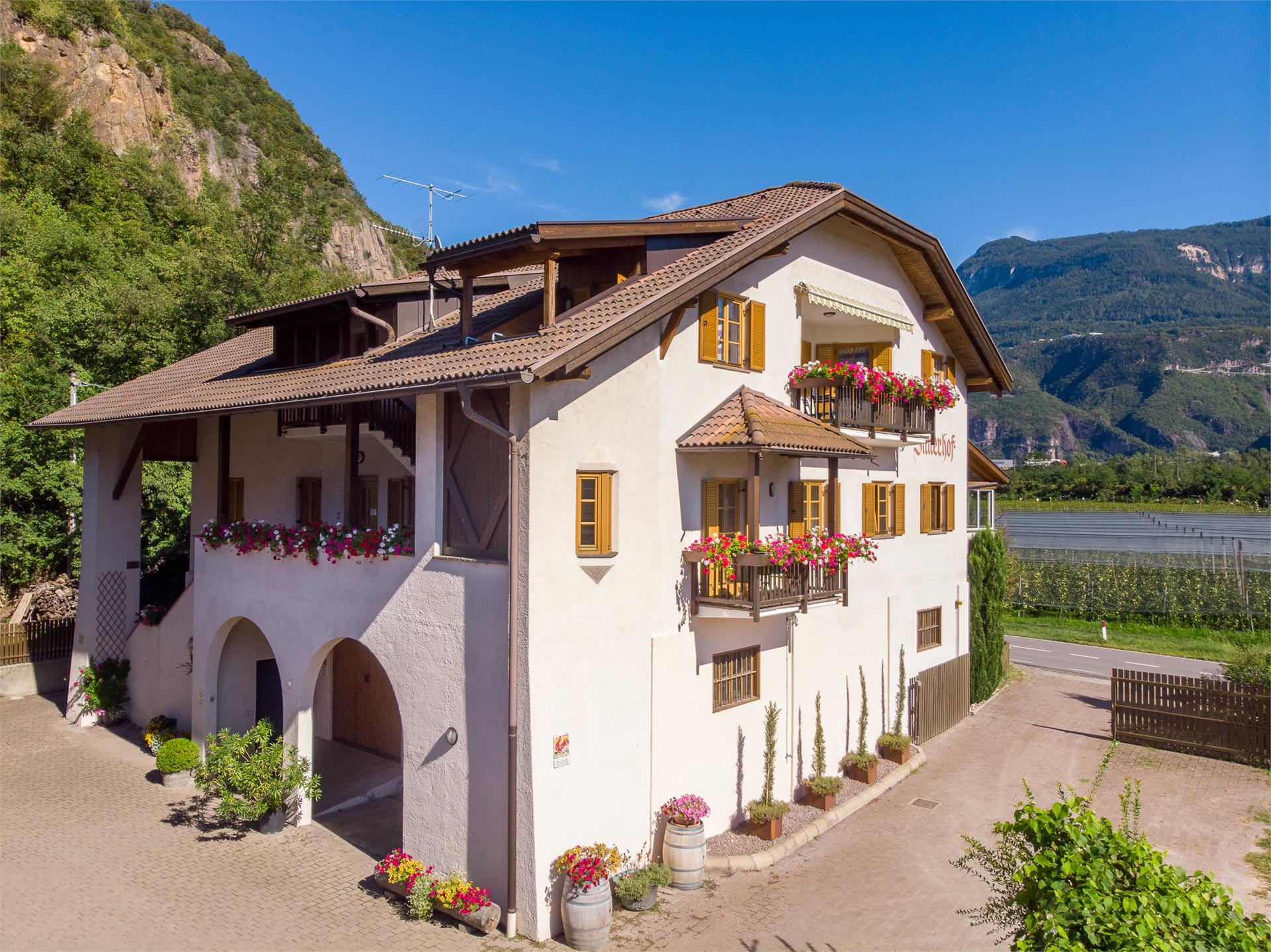 Erich Kerschbaumer Kaltern an der Weinstraße/Caldaro sulla Strada del Vino 1 suedtirol.info