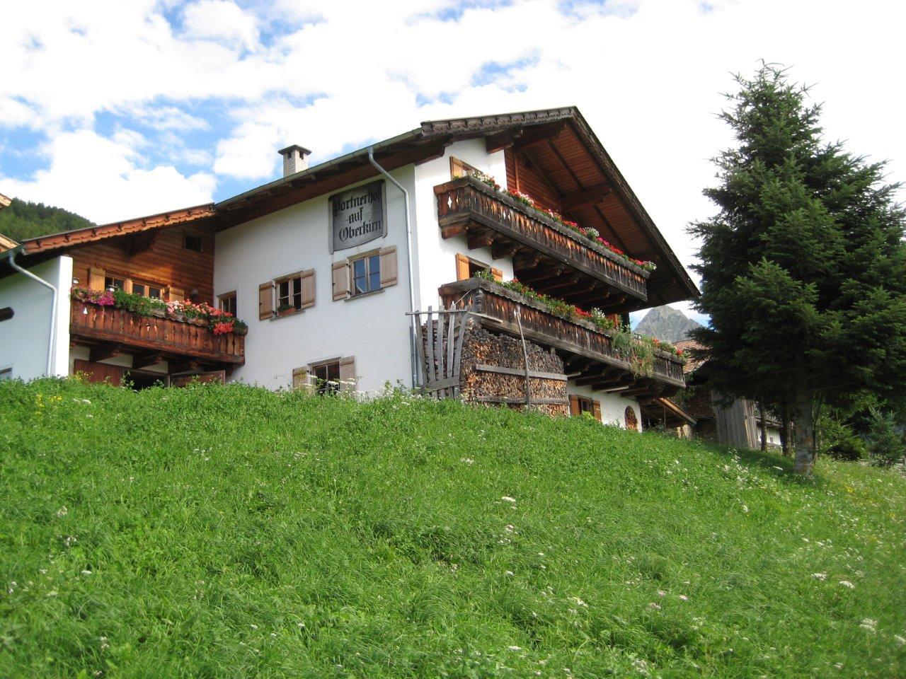 Ferienwohnungen Portnerhof auf Oberkirn Schenna 2 suedtirol.info