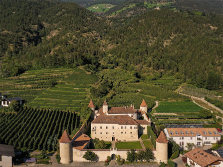 Gästehaus Schloss Goldrain Latsch 1 suedtirol.info