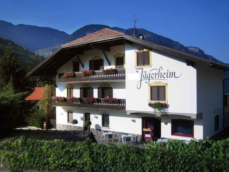 Gasthof Jägerheim Montan 2 suedtirol.info