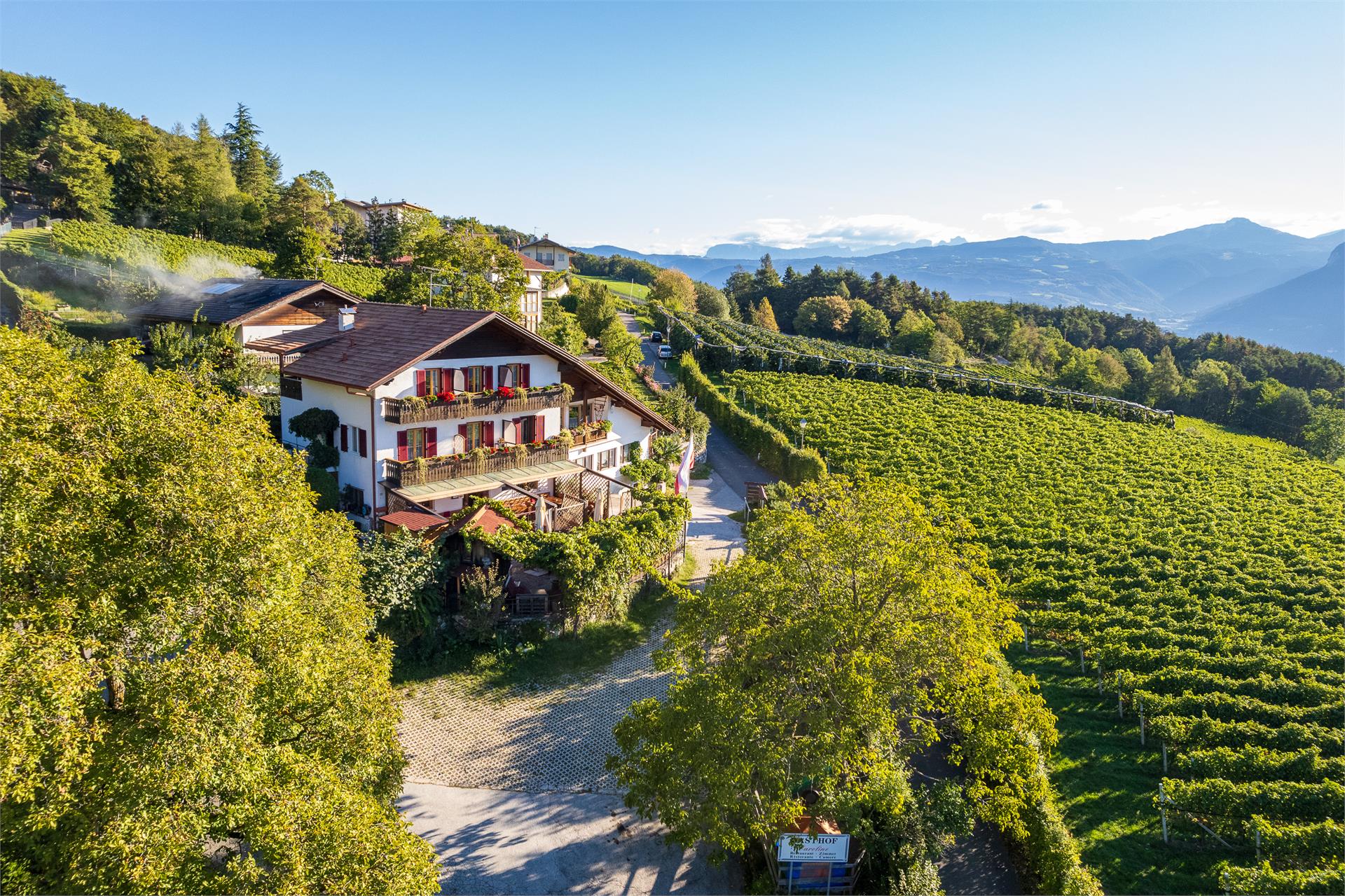 Inn/Restaurant Caroline Kurtatsch an der Weinstraße/Cortaccia sulla Strada del Vino 5 suedtirol.info