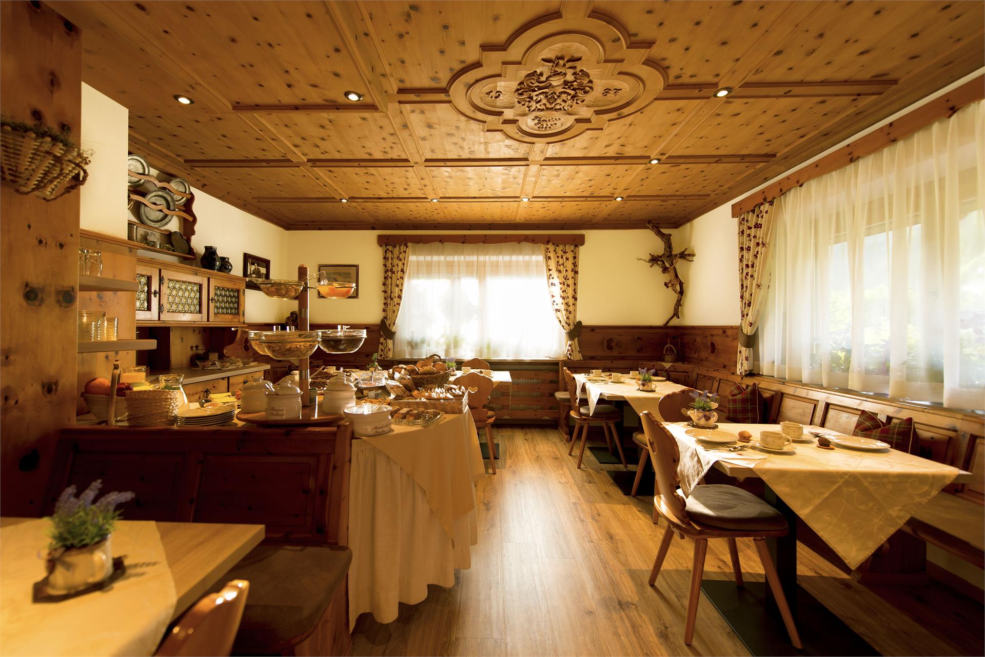 Garni - B&B - Hotel Geier Santa Cristina Val Gardena 5 suedtirol.info