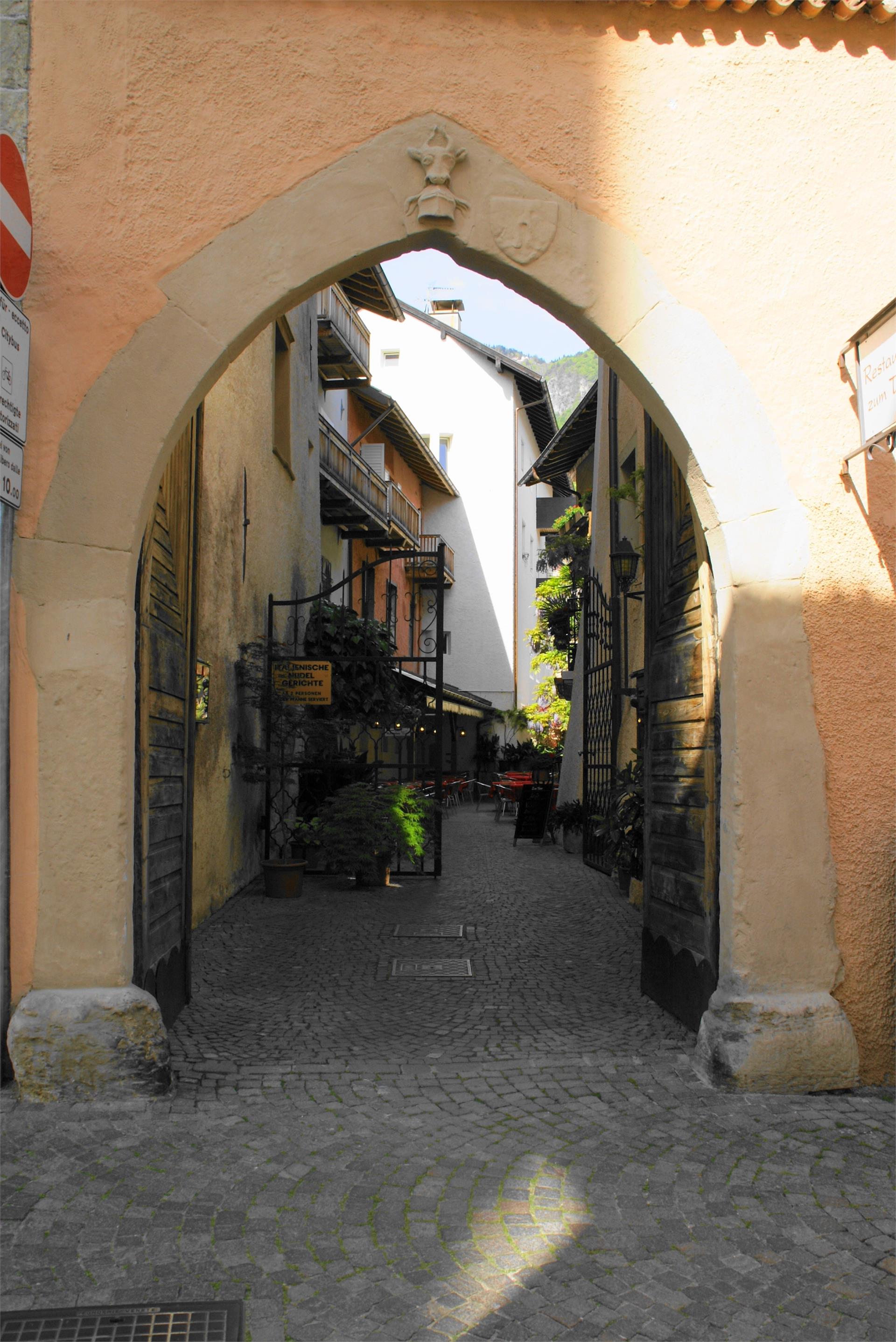 Gasthof Zum Turm Kaltern an der Weinstraße 2 suedtirol.info