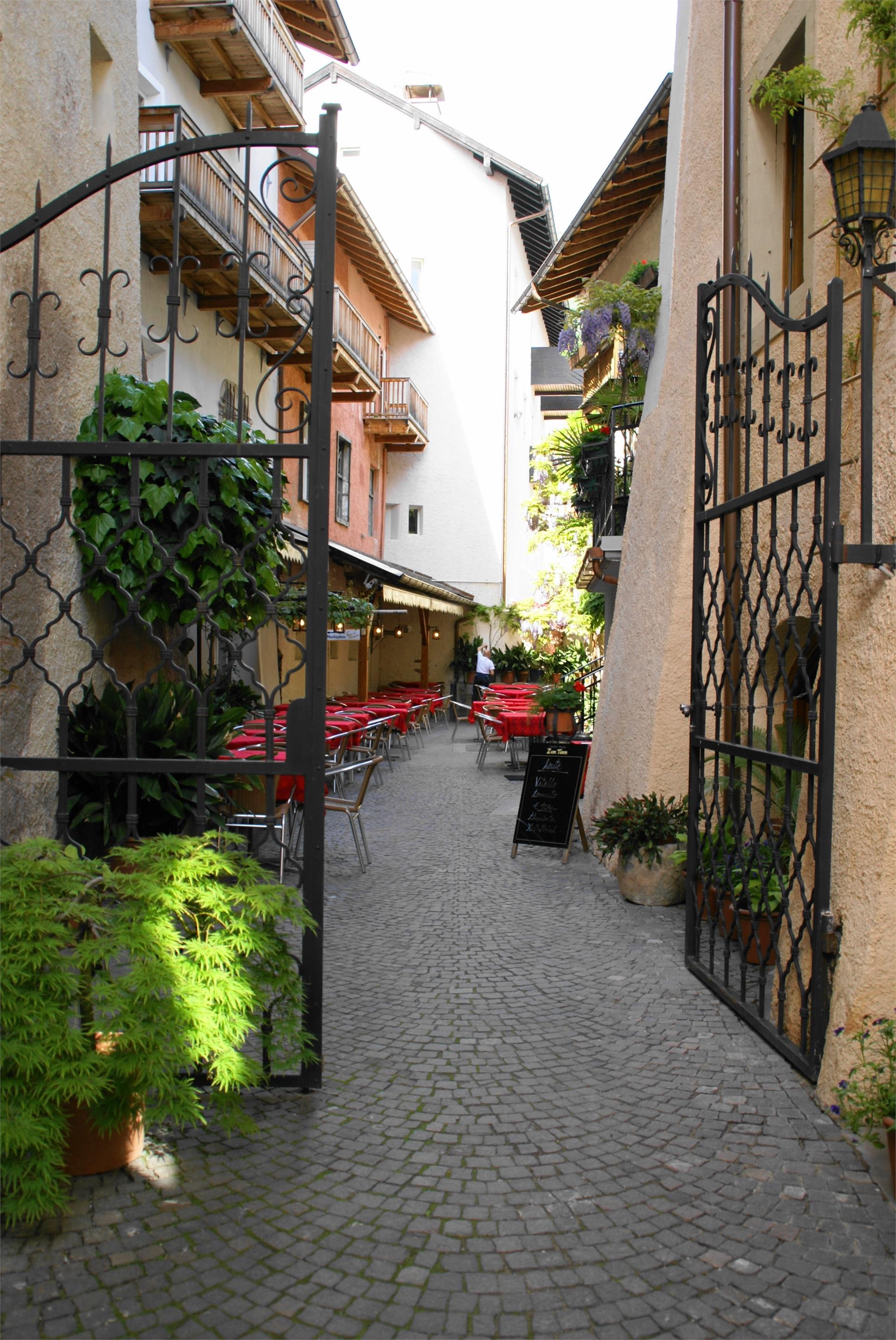 Gasthof Zum Turm Kaltern an der Weinstraße 4 suedtirol.info