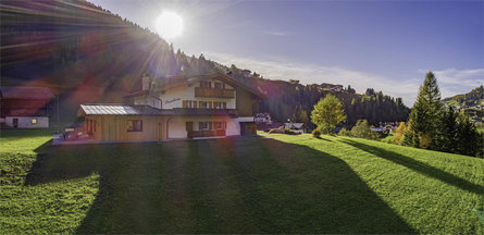 Garni Chalet Dumbria Dolomites Wolkenstein 11 suedtirol.info