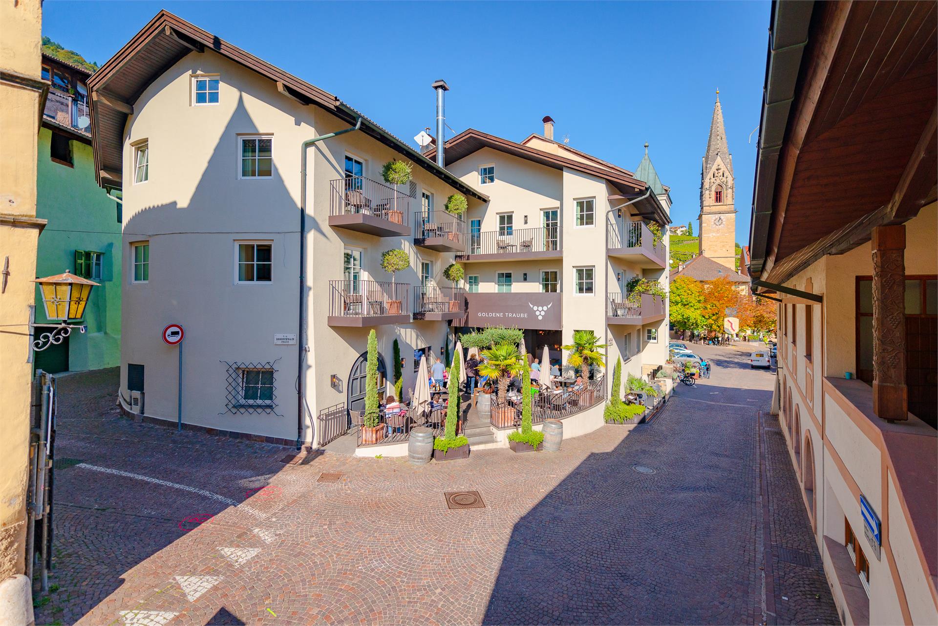 Albergo Goldene Traube Termeno sulla Strada del Vino 28 suedtirol.info