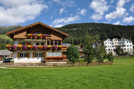 Haus Pfeifhofer Sesto 3 suedtirol.info