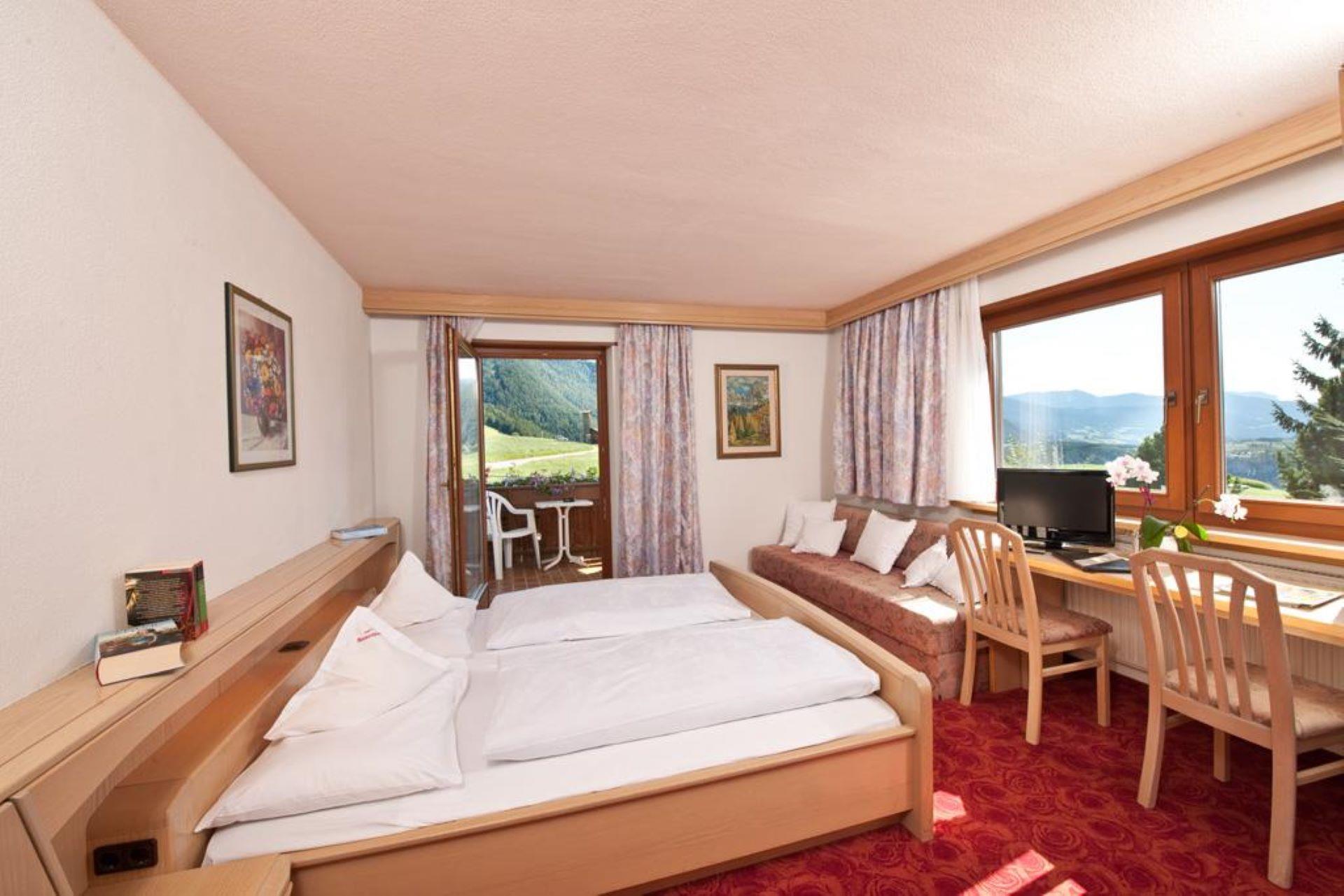 Hotel Rosenheim Rodeneck/Rodengo 5 suedtirol.info