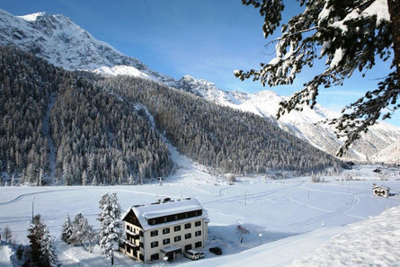 Hotel Gampen Stilfs/Stelvio 3 suedtirol.info