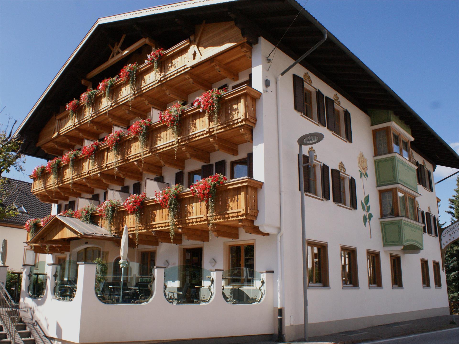 Hotel Goldene Rose Monguelfo-Tesido 1 suedtirol.info