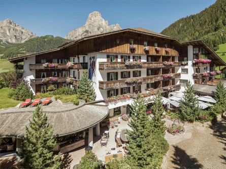 Hotel La Perla Corvara 1 suedtirol.info