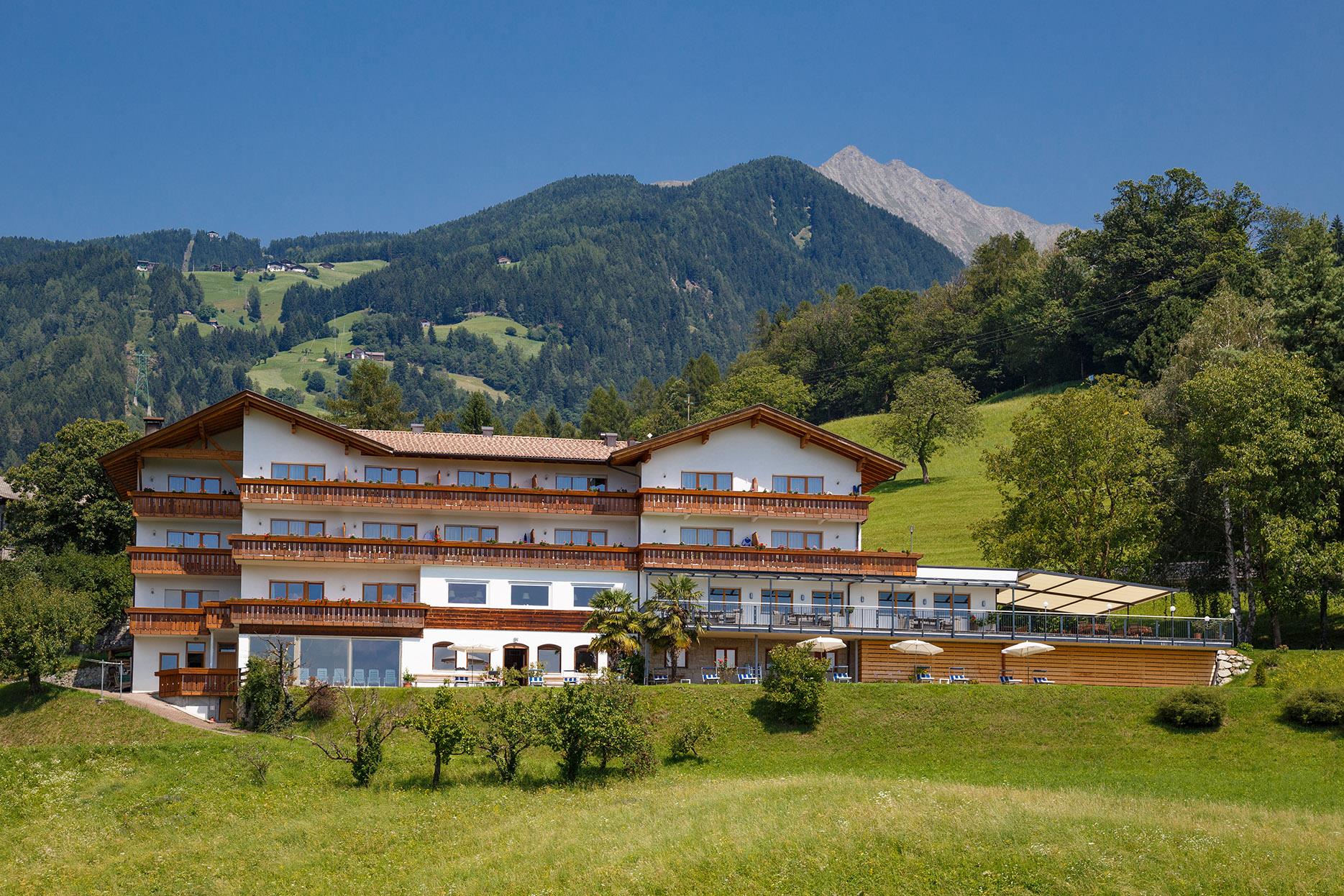 Hotel Schön' Aussicht Schenna/Scena 3 suedtirol.info