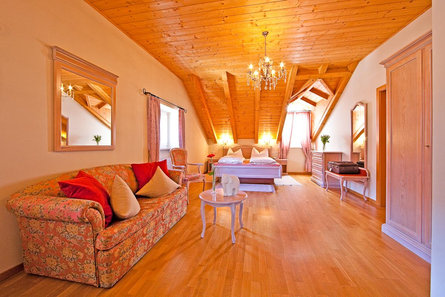 Hotel Tyrol Ora 16 suedtirol.info