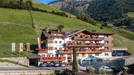 Hotel Bergfrieden Martell 1 suedtirol.info