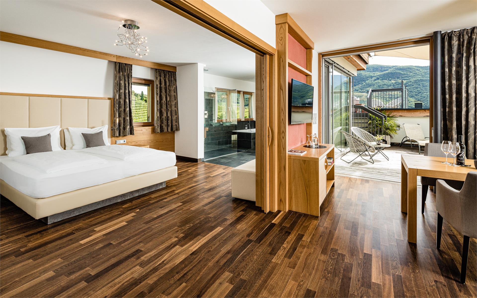 Lake Spa Hotel SEELEITEN Kaltern an der Weinstraße/Caldaro sulla Strada del Vino 22 suedtirol.info