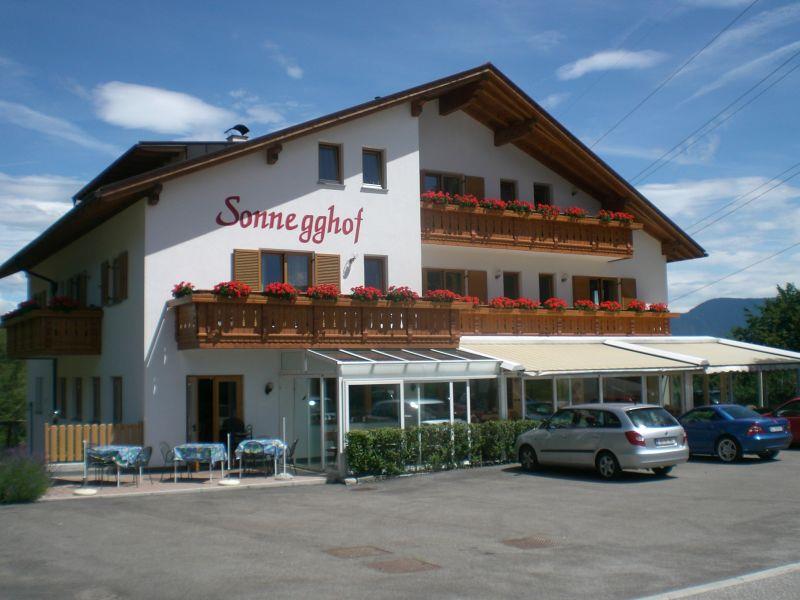 Landgasthof Sonnegghof Kaltern an der Weinstraße 1 suedtirol.info