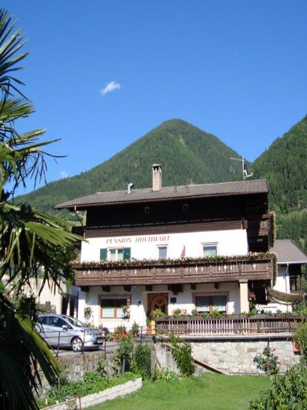 Pension Hochwart St.Leonhard in Passeier 1 suedtirol.info