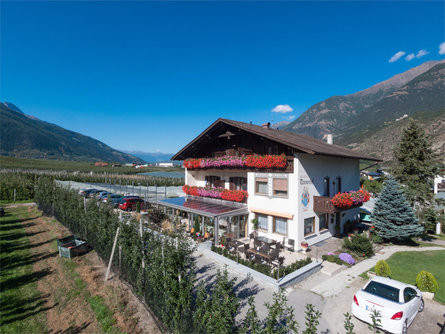 Pension Tannenhof Latsch 1 suedtirol.info