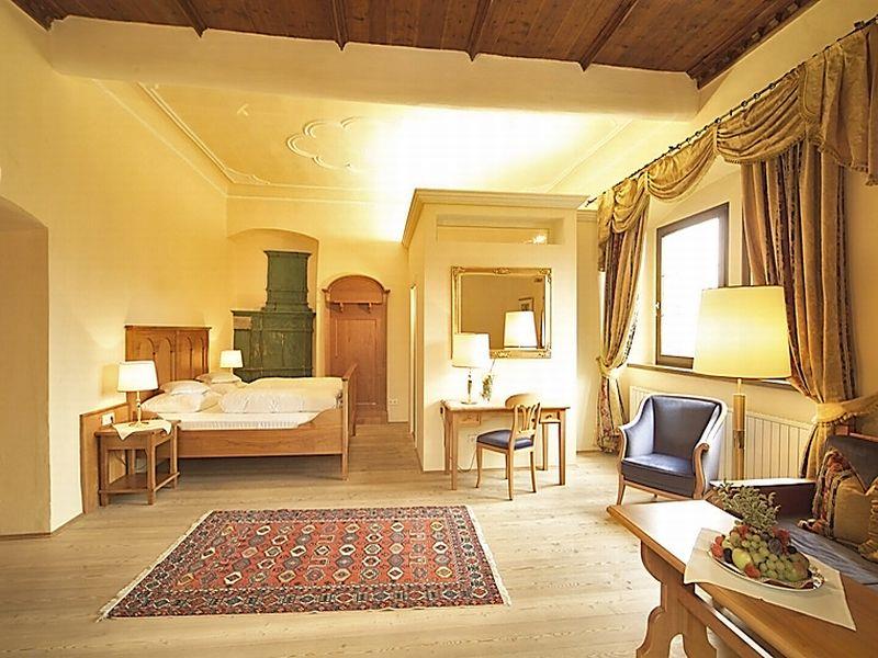 Schlosshotel Aehrental Kaltern an der Weinstraße 8 suedtirol.info