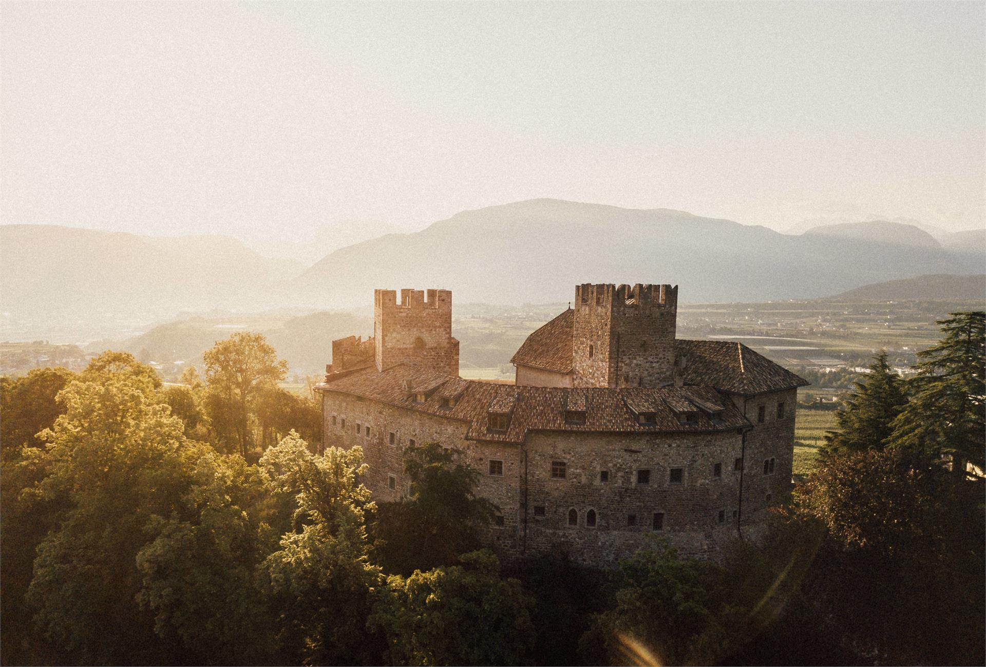 Schloss Freudenstein Eppan an der Weinstraße 1 suedtirol.info