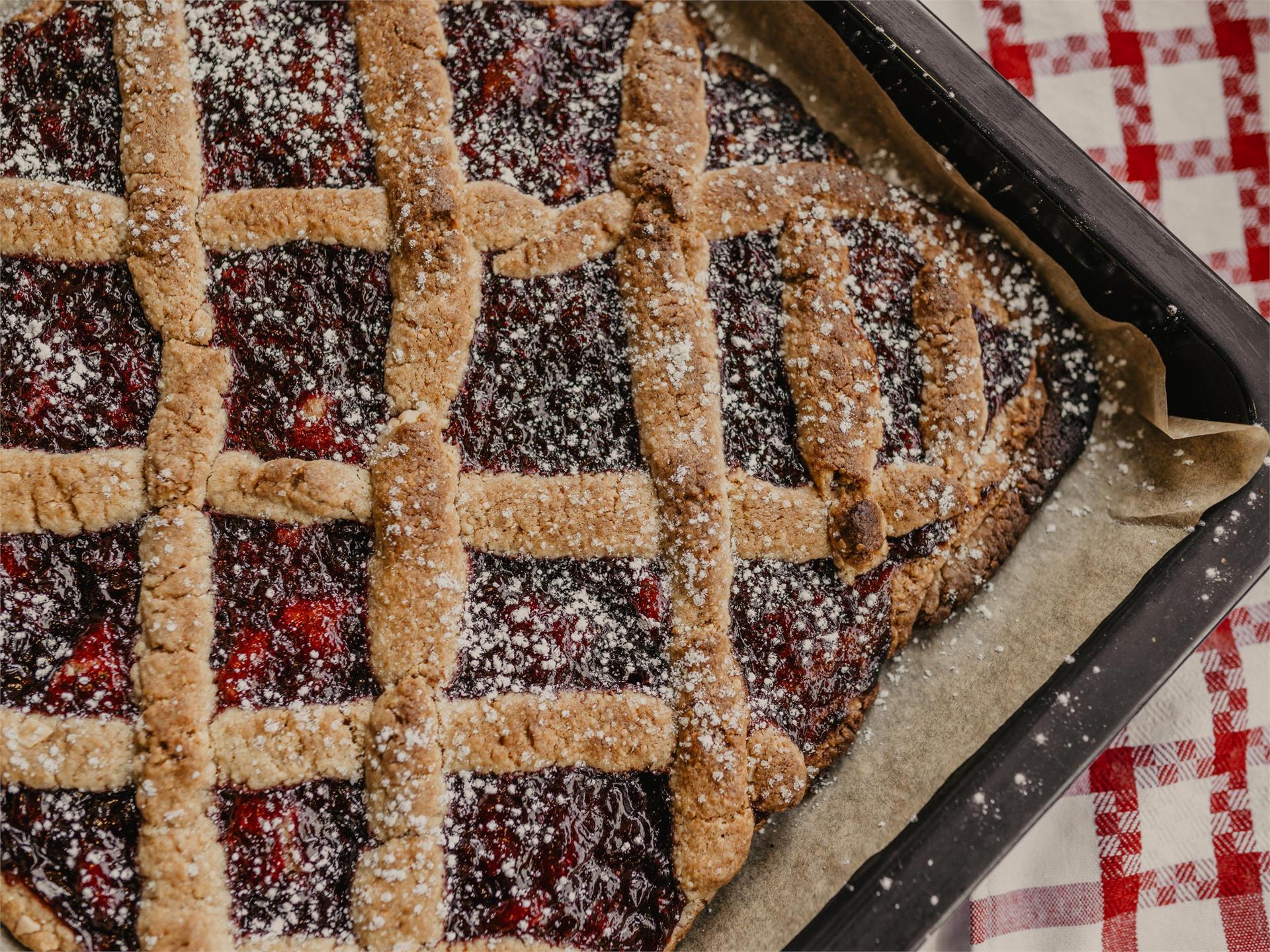 Corso di Cucina - dolci gardenesi con Mary Ortisei 3 suedtirol.info