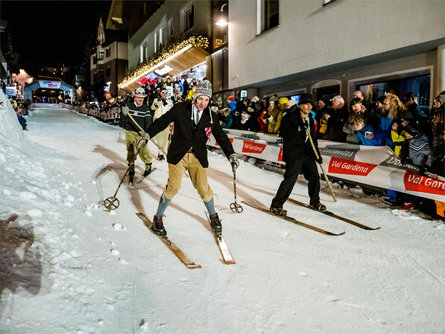 Big Carnival Skishow delle tre scuole di sci della Val Gardena Santa Cristina Val Gardena 3 suedtirol.info