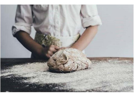 Bread baking at the farm Ritten/Renon 1 suedtirol.info