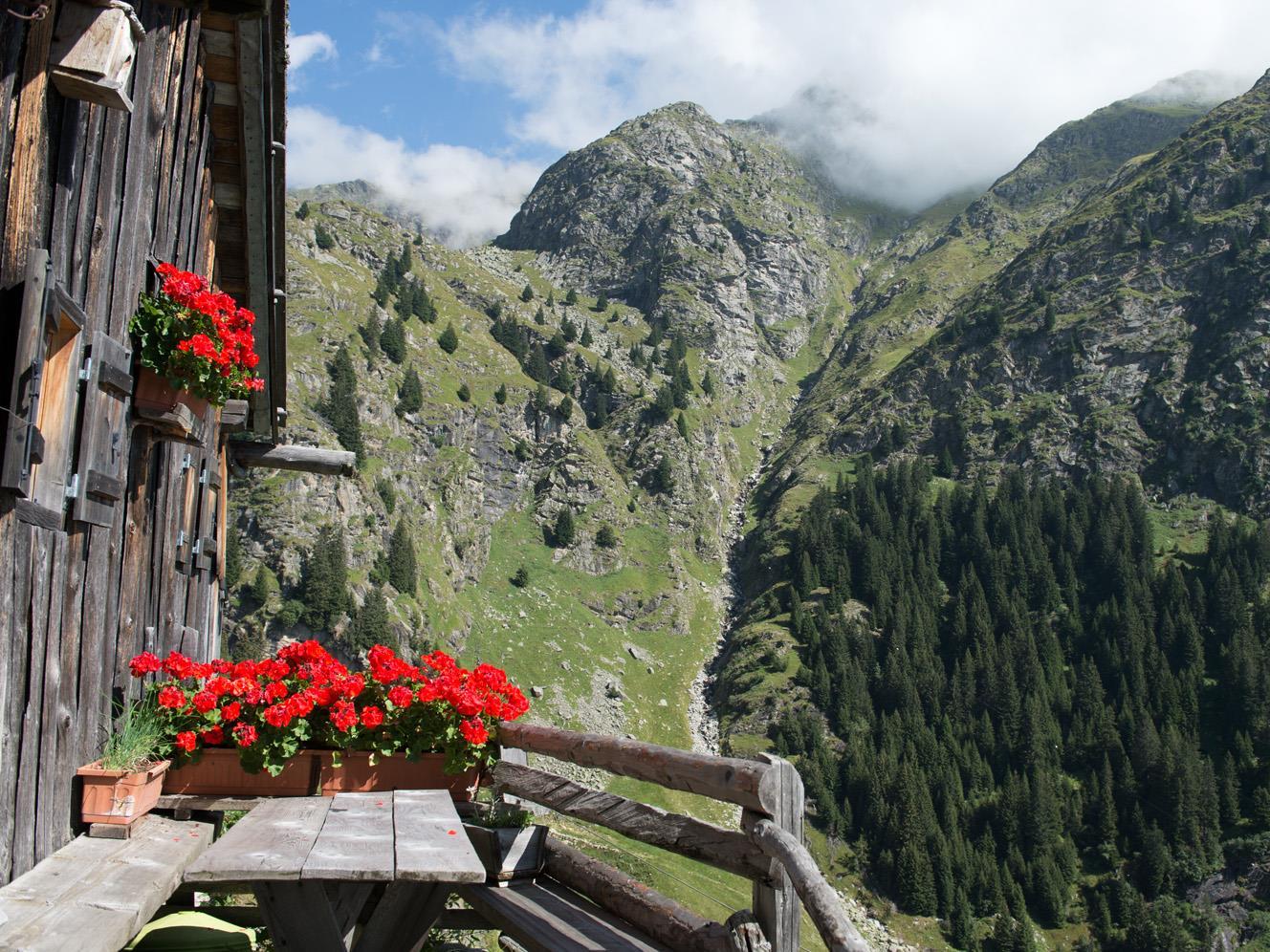 Santa Messa al Rifugio "Lodnerhütte" Parcines 2 suedtirol.info