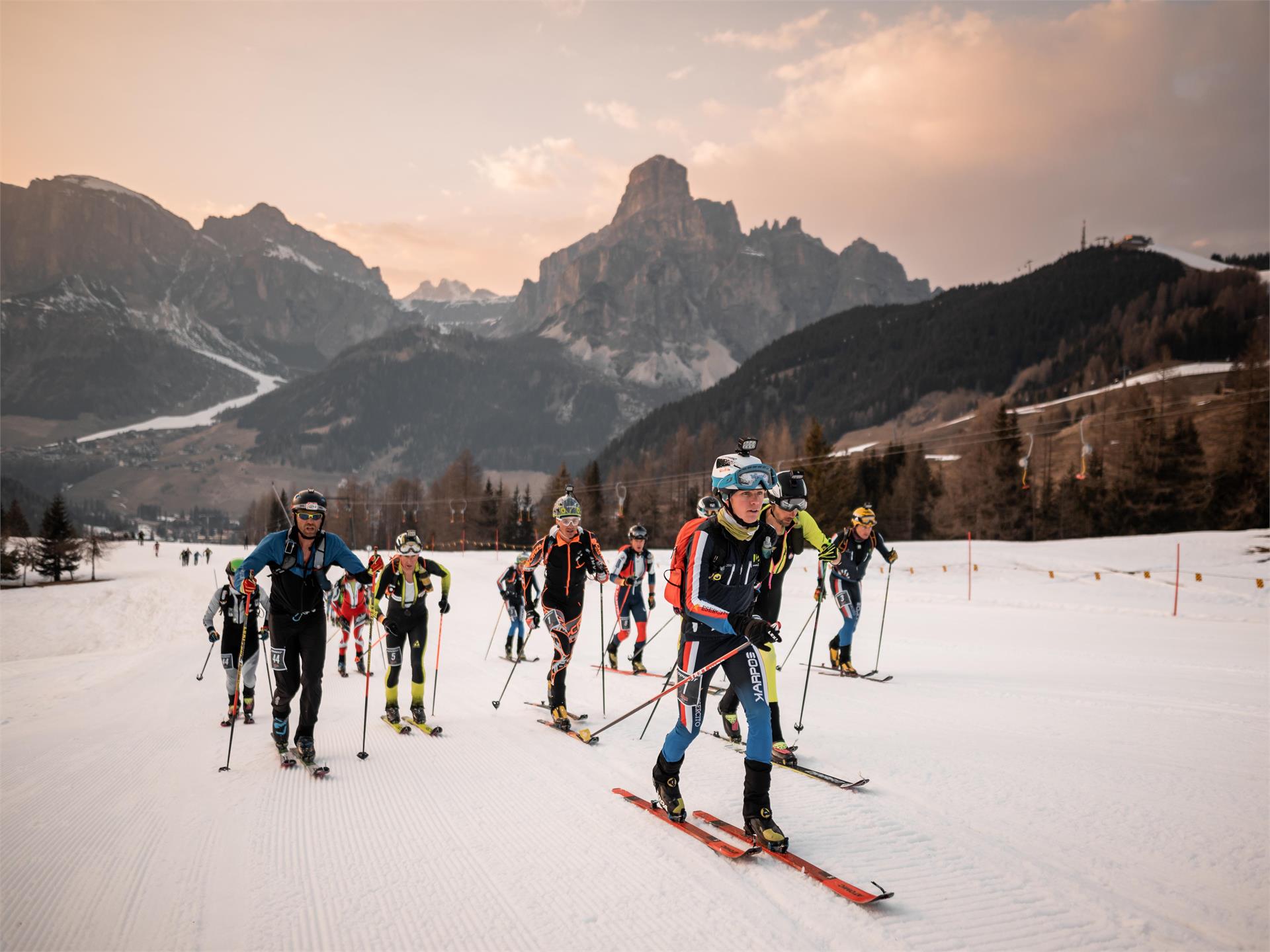 Passage of the Sellaronda Skimarathon Corvara 1 suedtirol.info