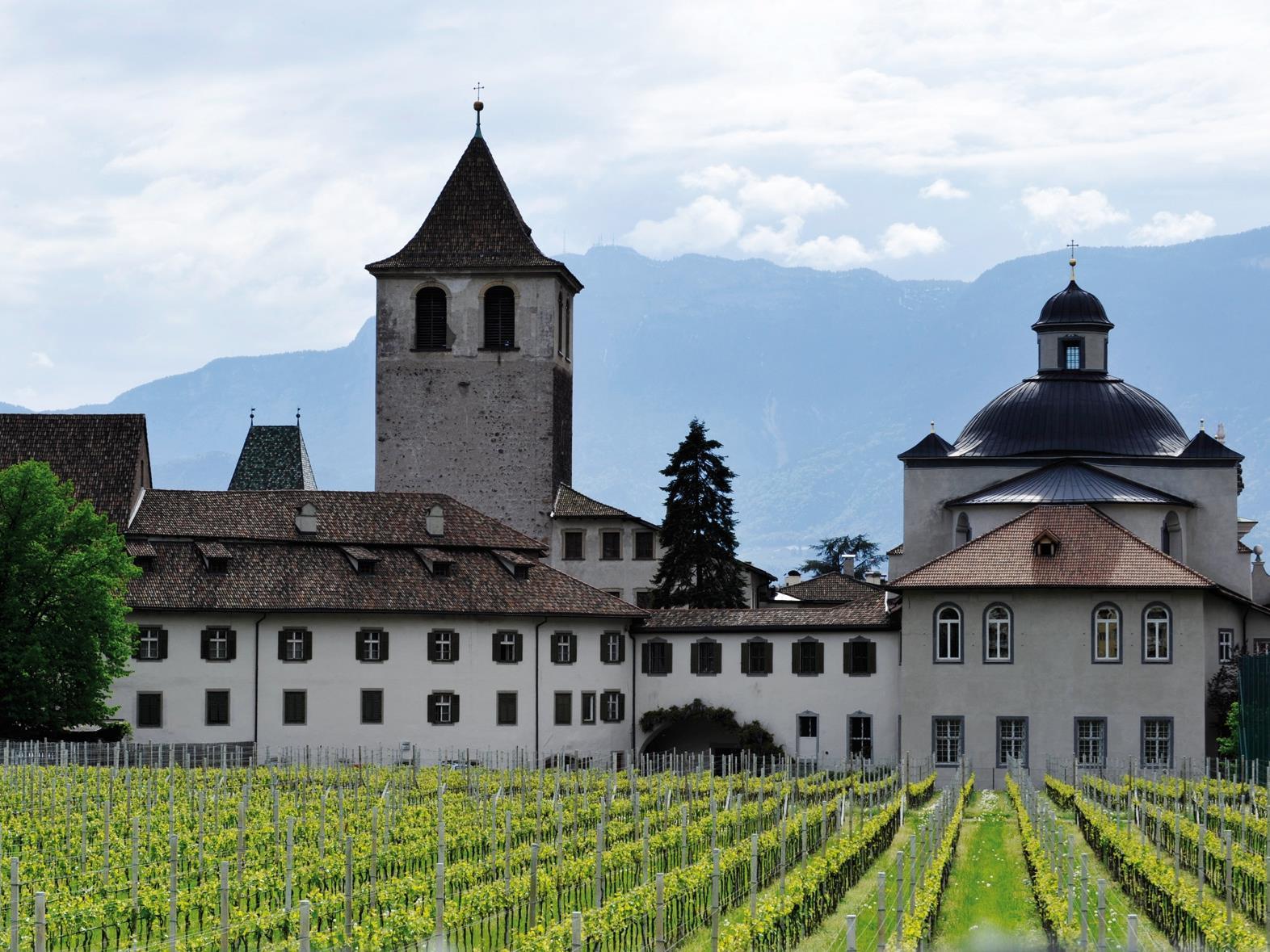 Benedictan Abbey of Muri-Gries and the Old Parish Church of Gries (Italian-Germ) Bolzano/Bozen 1 suedtirol.info