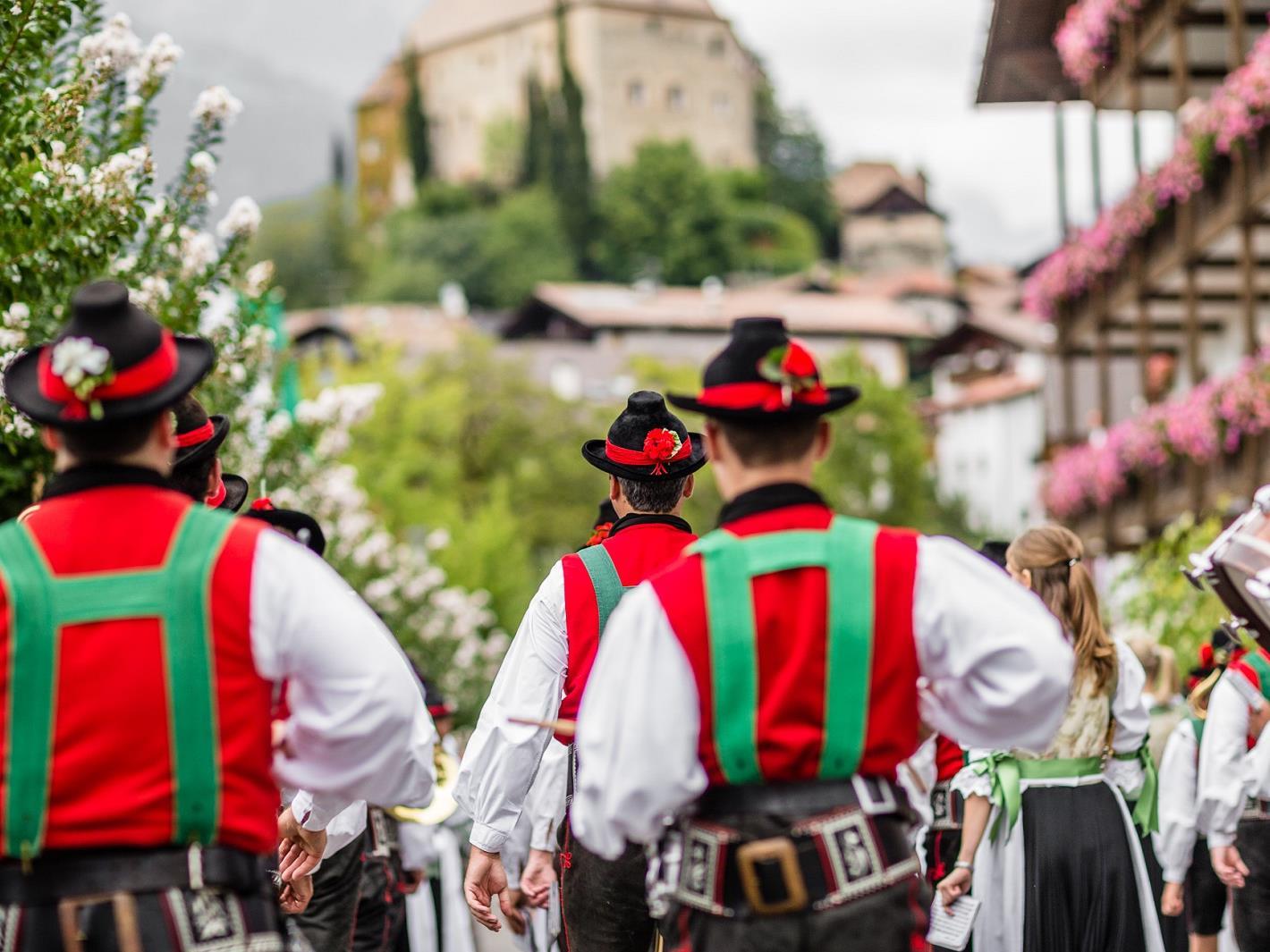 Floriani: Kleines Standkonzert der Musikkapelle Schenna Schenna 3 suedtirol.info