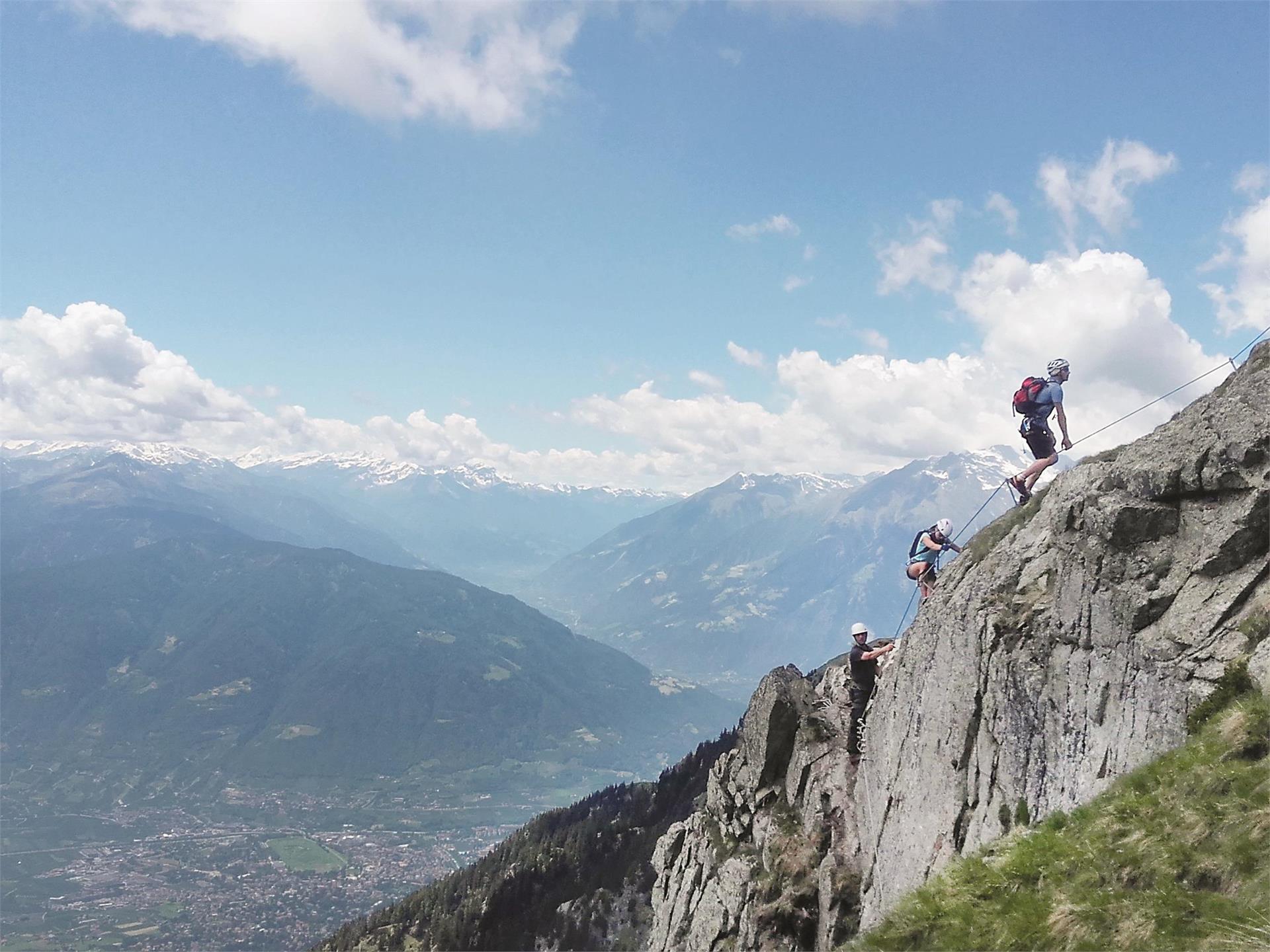 Felsenfest unterwegs: geführte Klettersteigtour auf den Ifinger Hafling 3 suedtirol.info