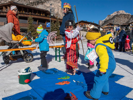 Faschingsolympiade für Kinder Wolkenstein 3 suedtirol.info