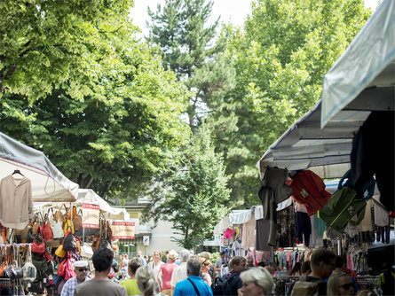 Großer Wochenmarkt in Meran Meran 1 suedtirol.info