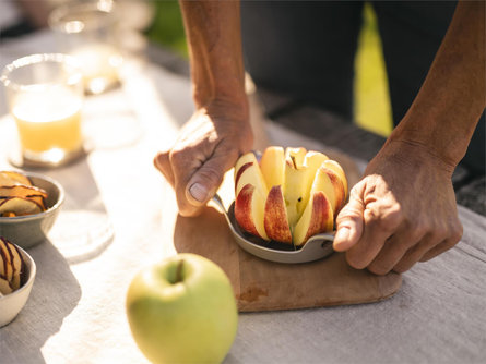 Golden, Gala, Granny - Visita ai frutteti con degustazione a Scena Scena 3 suedtirol.info