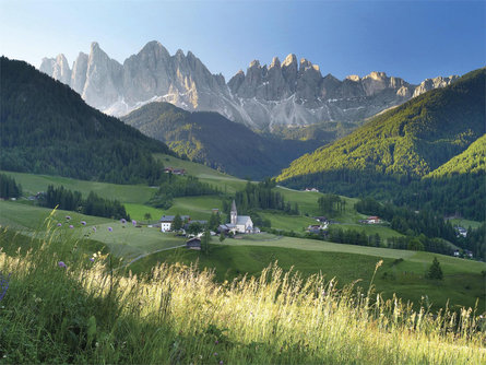 Escursione guidata sul sentiero Adolf-Munkel a Val di Funes Marlengo 3 suedtirol.info